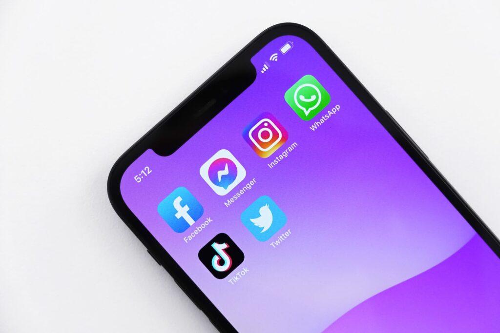 Redes sociales título